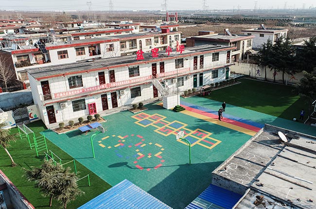 張治民董事長(zhǎng)到盆窯小學(xué)查看翻新修繕情況 張治民董事長(zhǎng)到盆窯小學(xué)查看翻新修繕情況