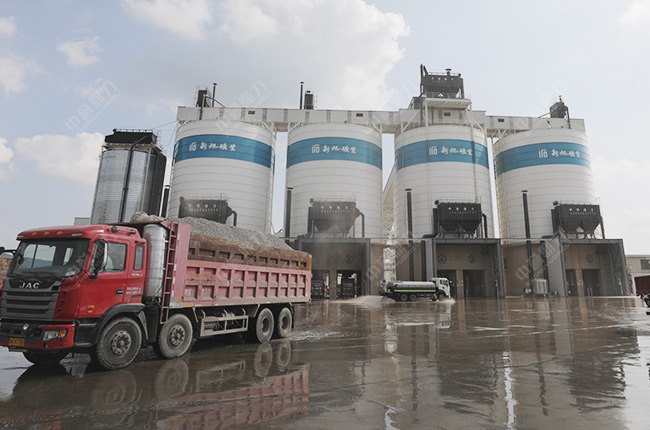 散裝物料自動裝車系統(tǒng) 散裝物料自動裝車系統(tǒng)