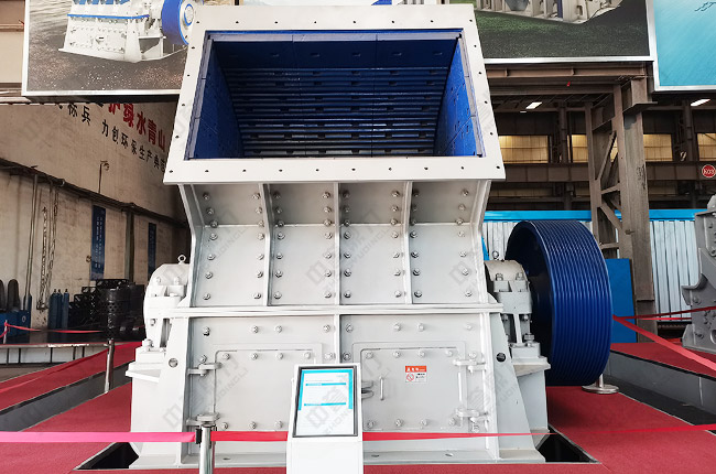 pcz2228重錘破,DLPCZ2228榔頭機(jī),PCZ2228錘式碎石機(jī)