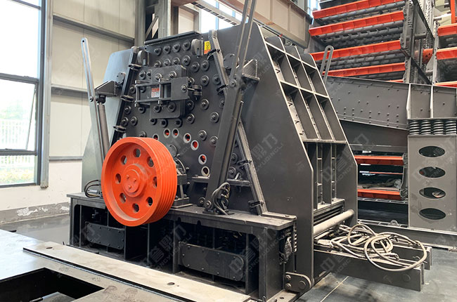 PCK1680×1800可逆錘式制砂機(jī),PCK1680×1800破碎機(jī)