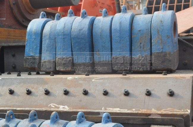 新鄉(xiāng)鼎力錘式打砂機之關(guān)鍵部件轉(zhuǎn)子