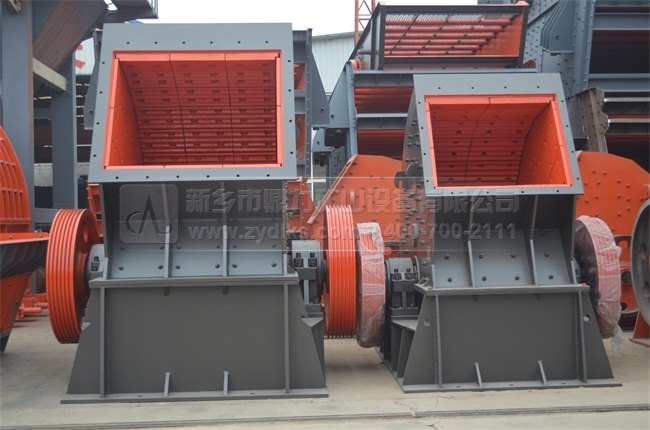 各種重型錘式破碎機(jī)