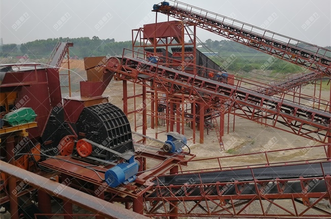 錘式破碎機(jī)在廣西使用現(xiàn)場