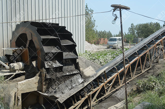 輪斗式洗砂機(jī)使用現(xiàn)場