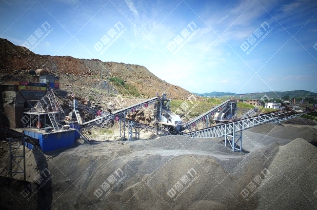 把石頭破碎成石子的生產(chǎn)線