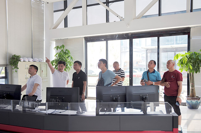 �˽��{��h���ǻۏS�^�п�ϵ�y