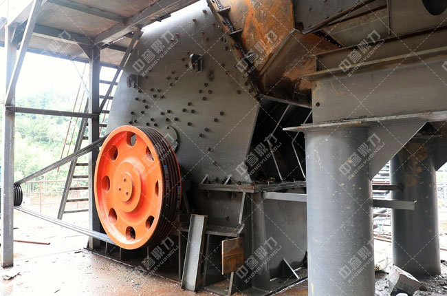 時產1000噸的重錘破碎機使用現場
